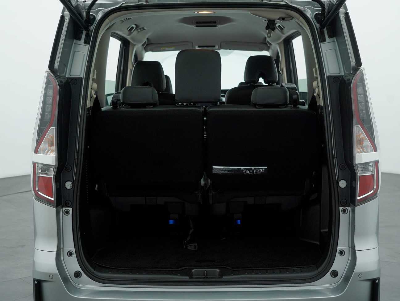 used 2022 Nissan Serena S-Hybrid High-Way Star 2.0