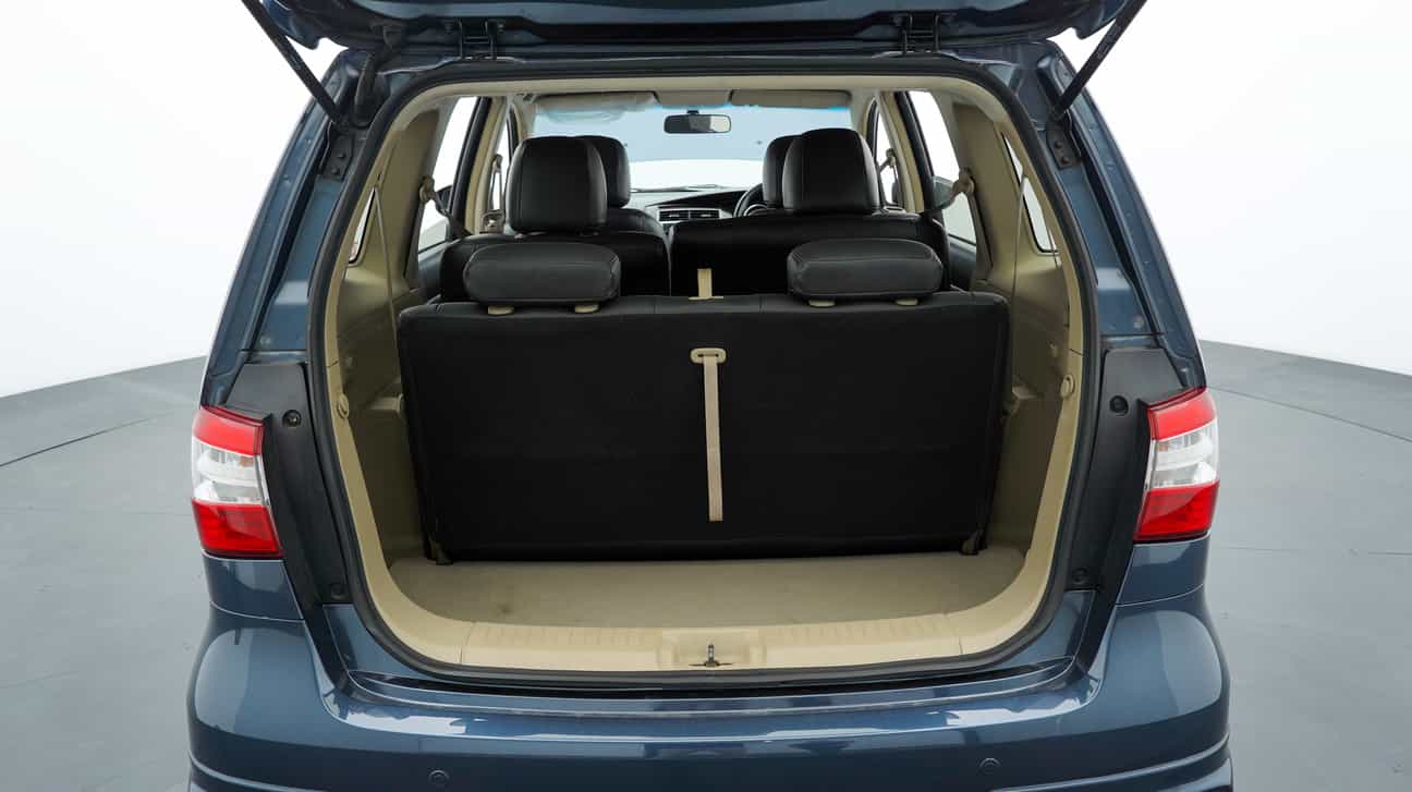 used 2014 Nissan GRAND LIVINA CLASSIC/COMFORT 1.8