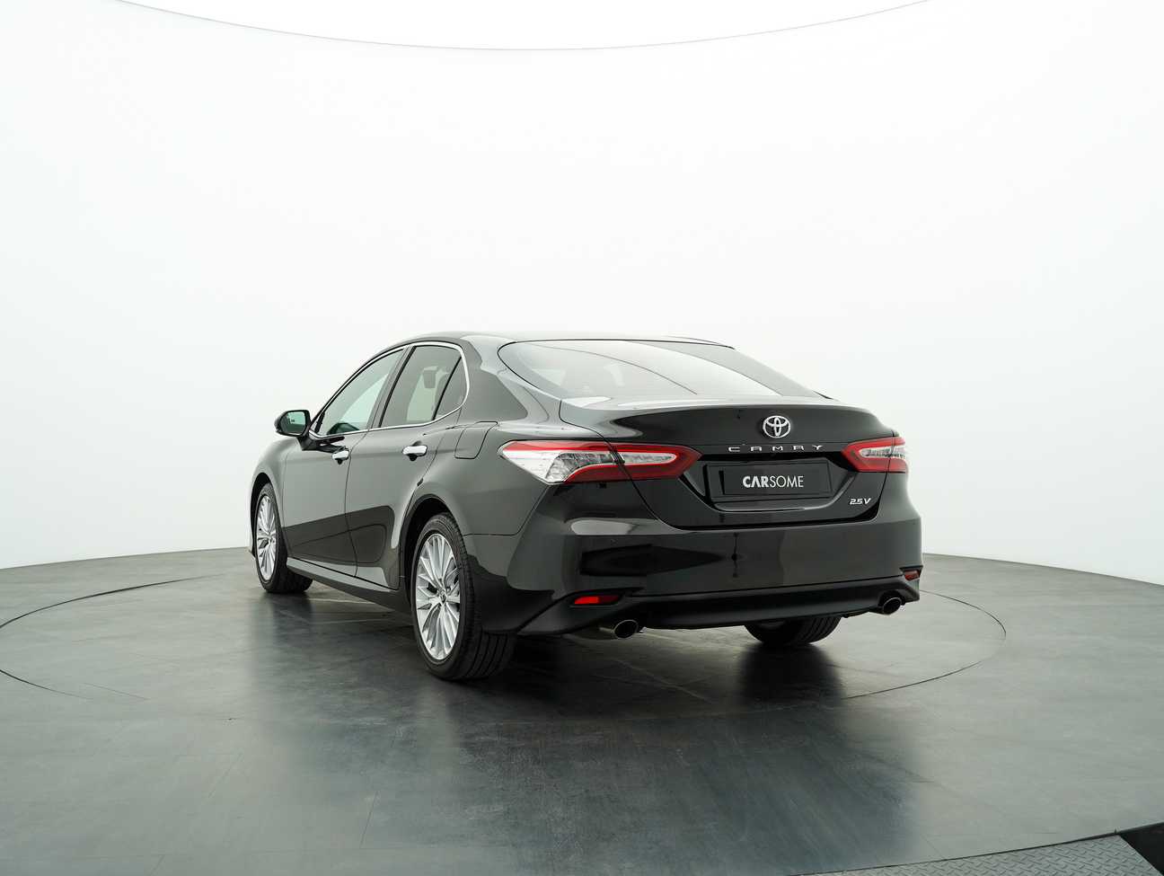used 2020 Toyota Camry V 2.5