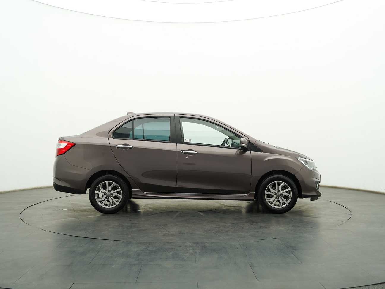 terpakai 2017 Perodua Bezza Advance 1.3