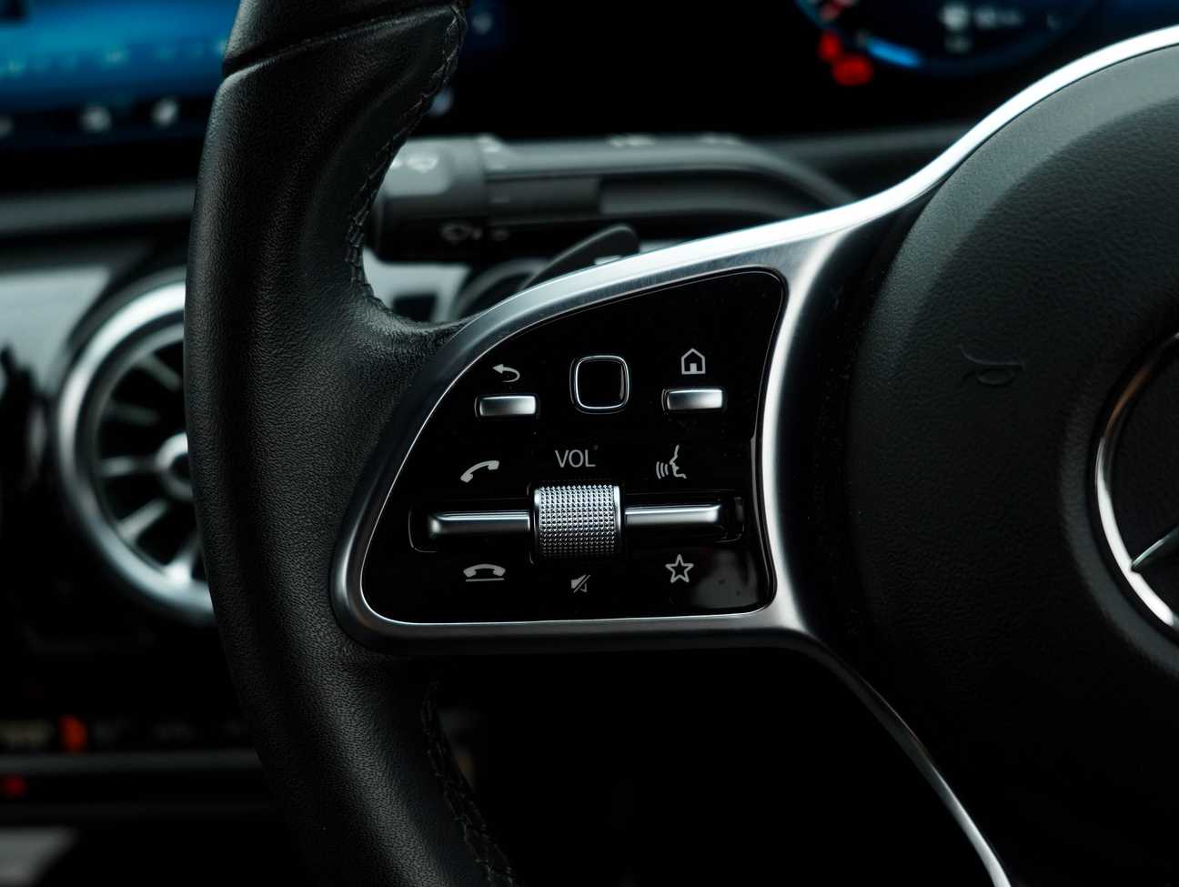 terpakai 2019 Mercedes-Benz A200 Progressive Line 1.3