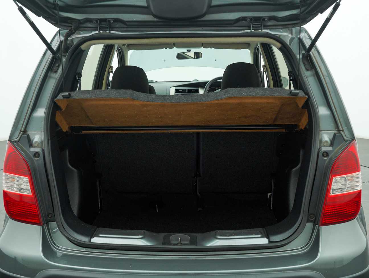 terpakai 2012 Nissan Livina X-Gear  1.6