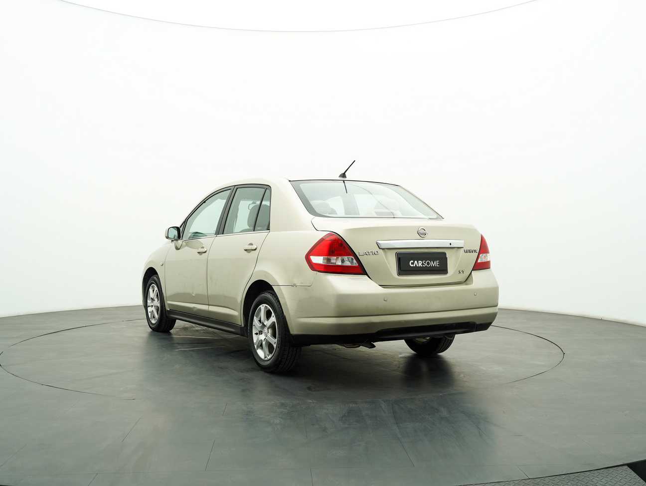 terpakai 2011 Nissan Latio ST 1.6