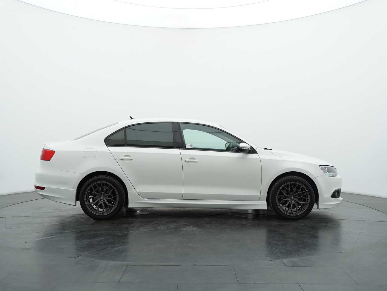 terpakai 2014 Volkswagen Jetta TSI 1.4