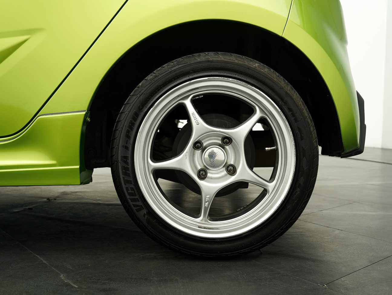 terpakai 2014 Proton Iriz Standard 1.3