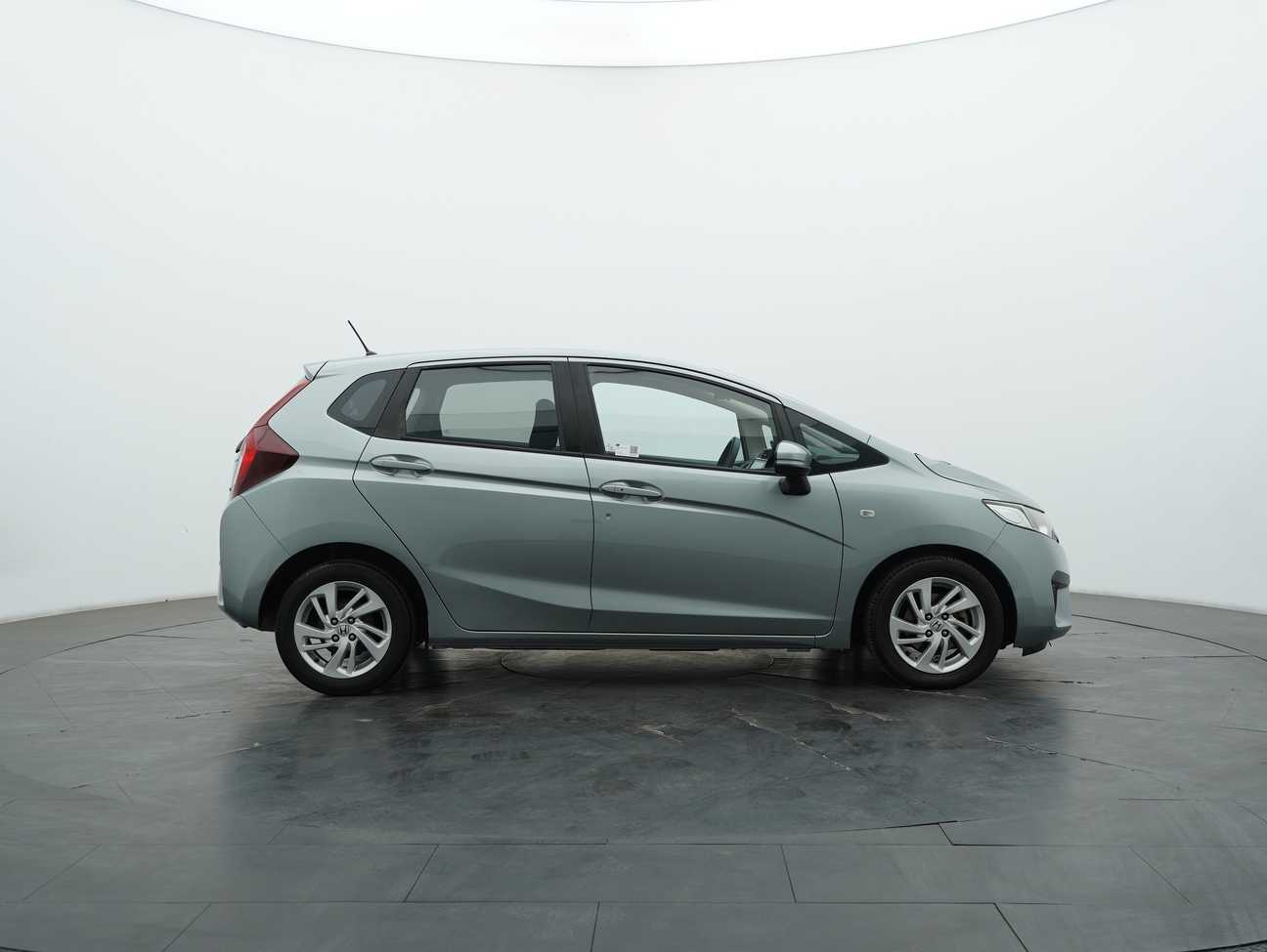 used 2015 Honda Jazz E 1.5