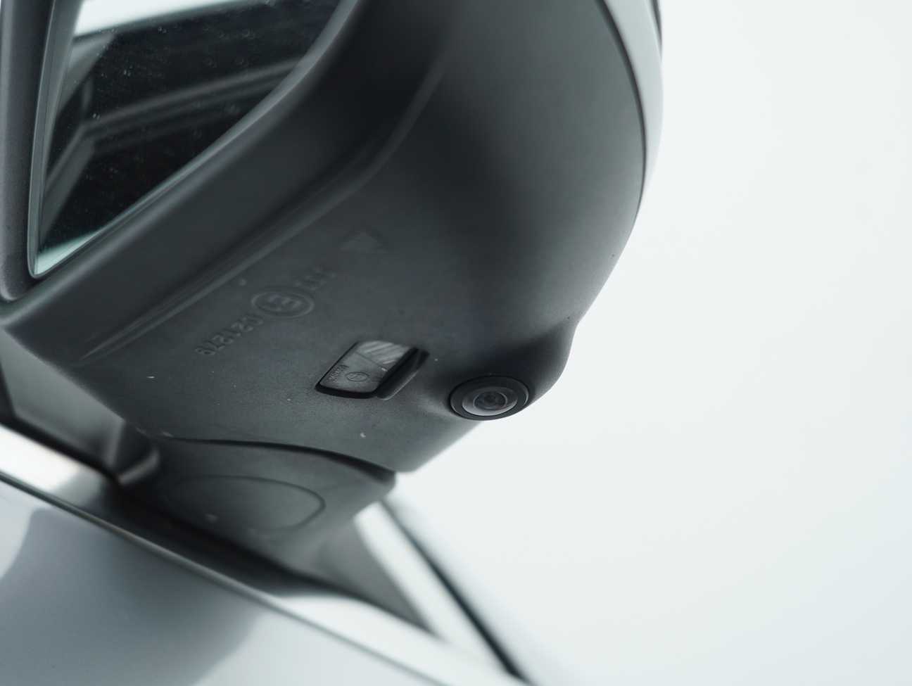 terpakai 2020 Mercedes-Benz C300 AMG Line 2.0