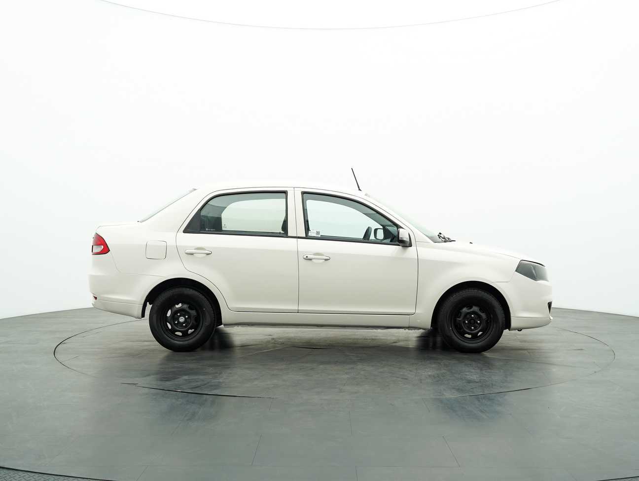 used 2014 Proton Saga FLX Standard 1.3