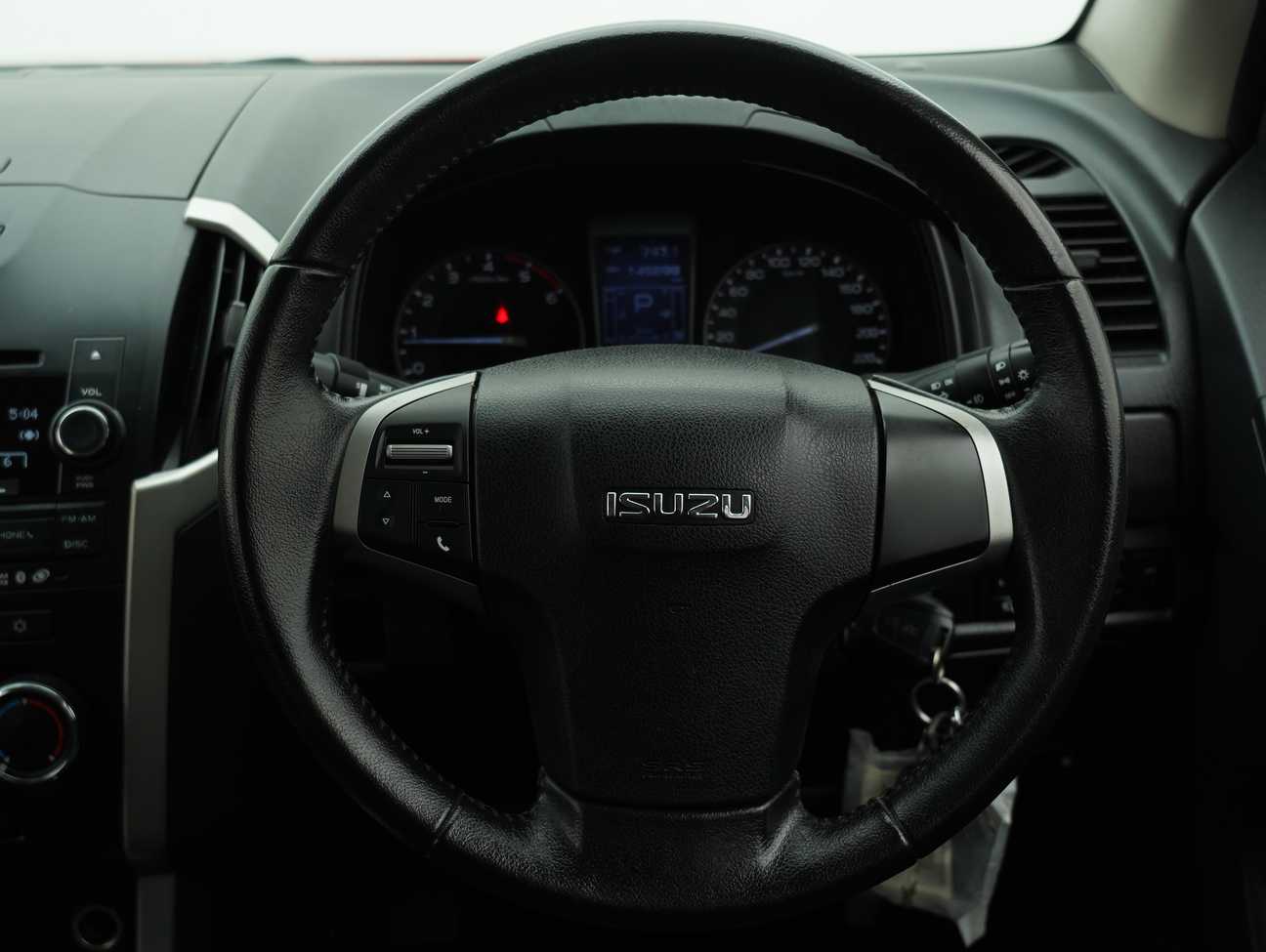 terpakai 2013 Isuzu D-Max Dual Cab 4X4 2.5
