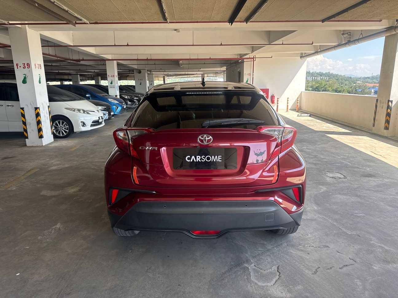 used 2018 Toyota C-HR  1.8
