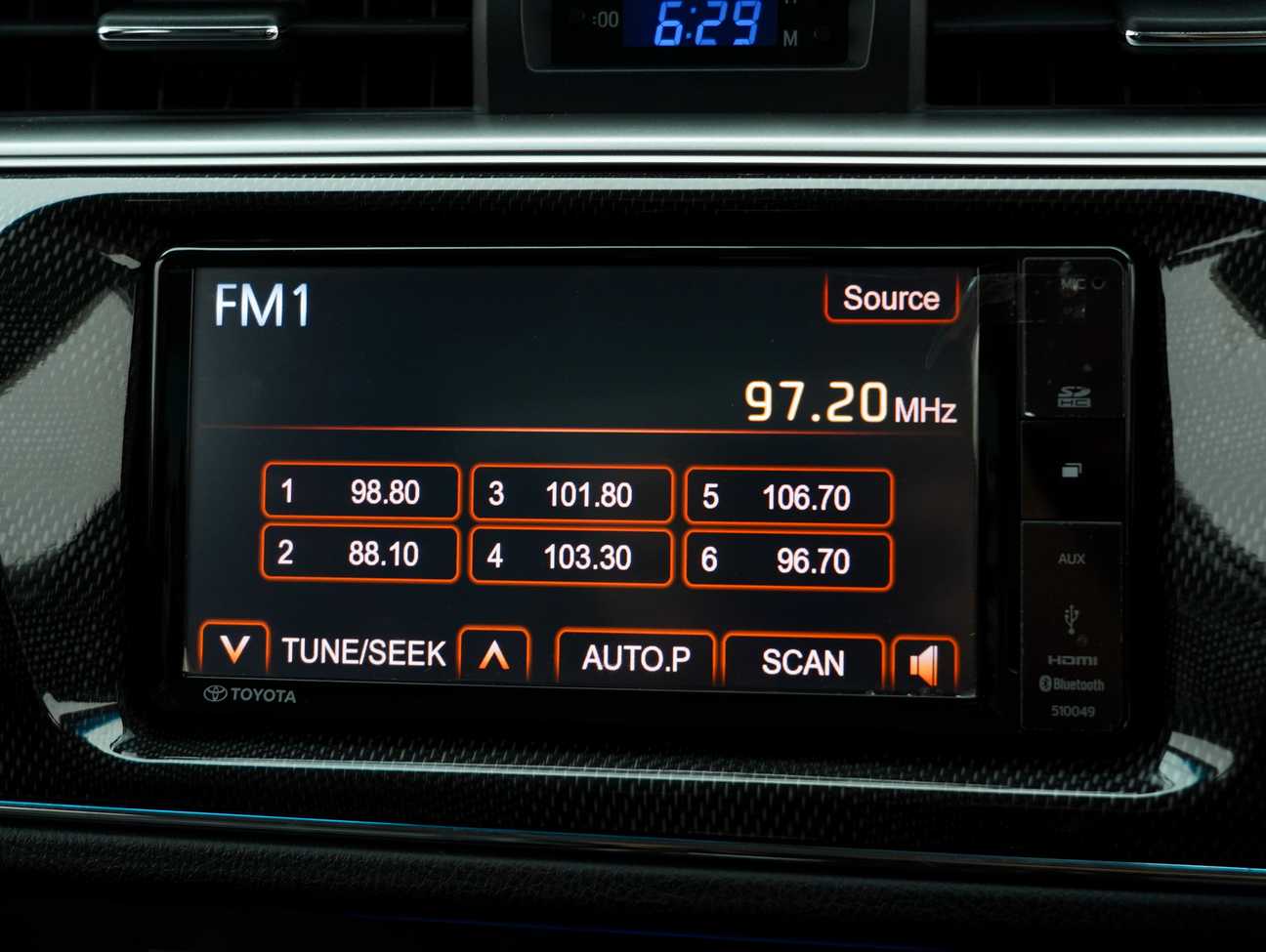 used 2014 Toyota Corolla Altis V 2.0