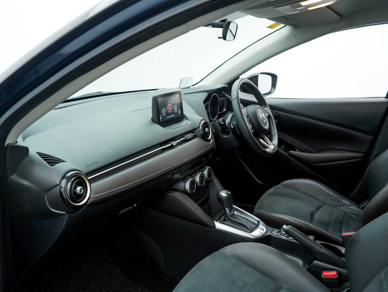 terpakai 2017 Mazda 2 SKYACTIV-G (Halogen Headlight) 1.5