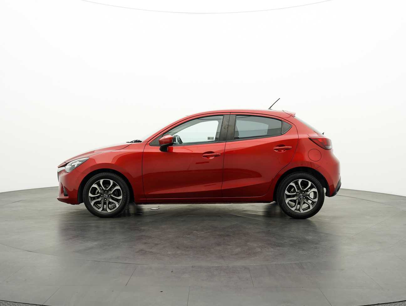 terpakai 2015 Mazda 2 SKYACTIV-G 1.5