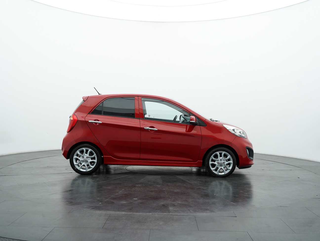 terpakai 2014 Kia Picanto  1.2