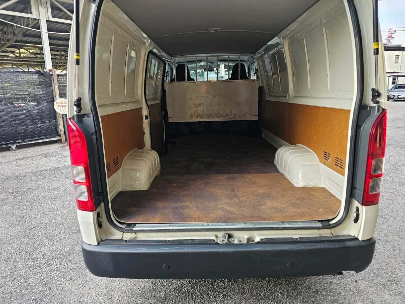 used 2022 Toyota Hiace Panel Van 2.5