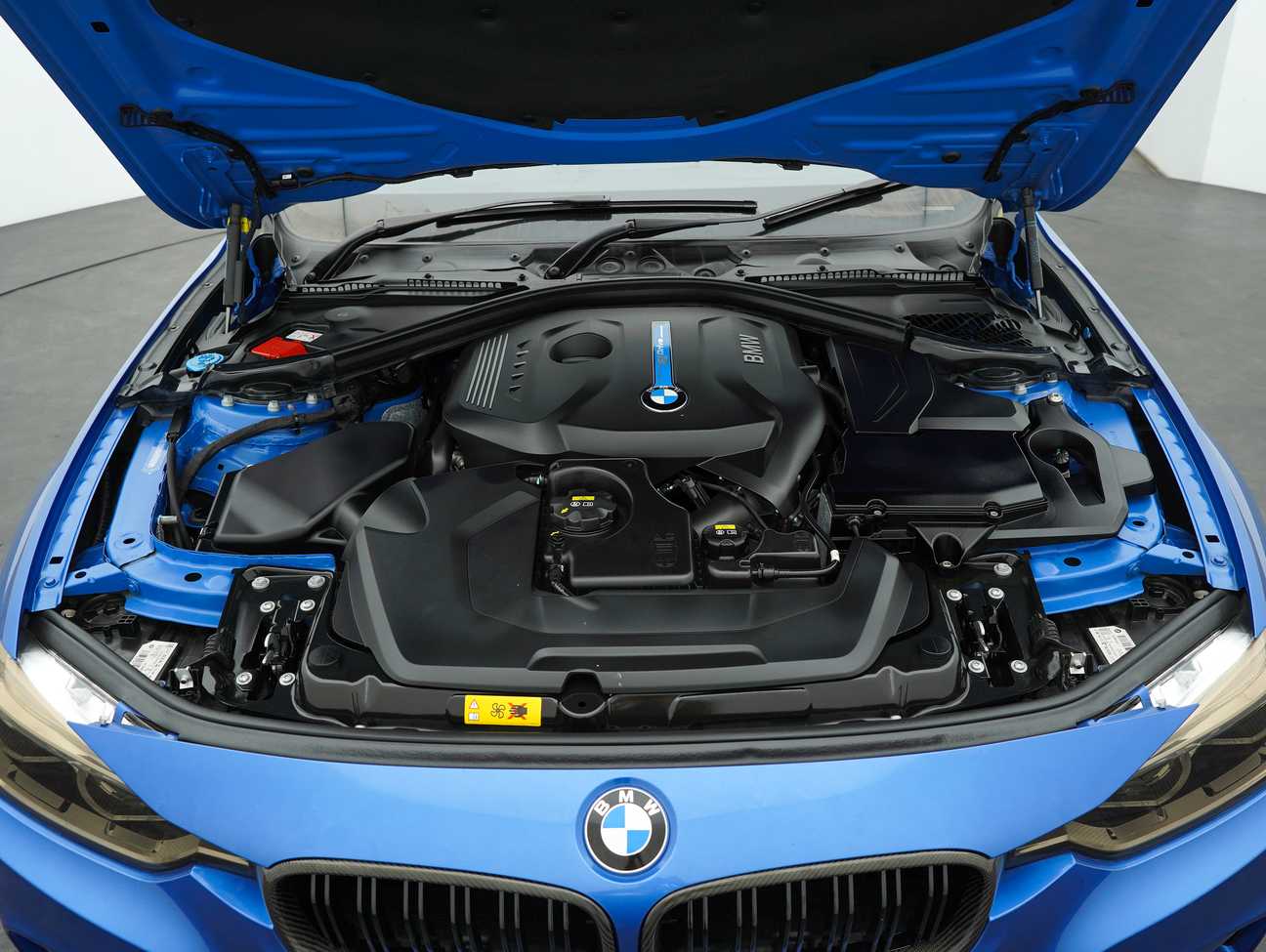 terpakai 2017 BMW 3 30E M SPORT 2.0