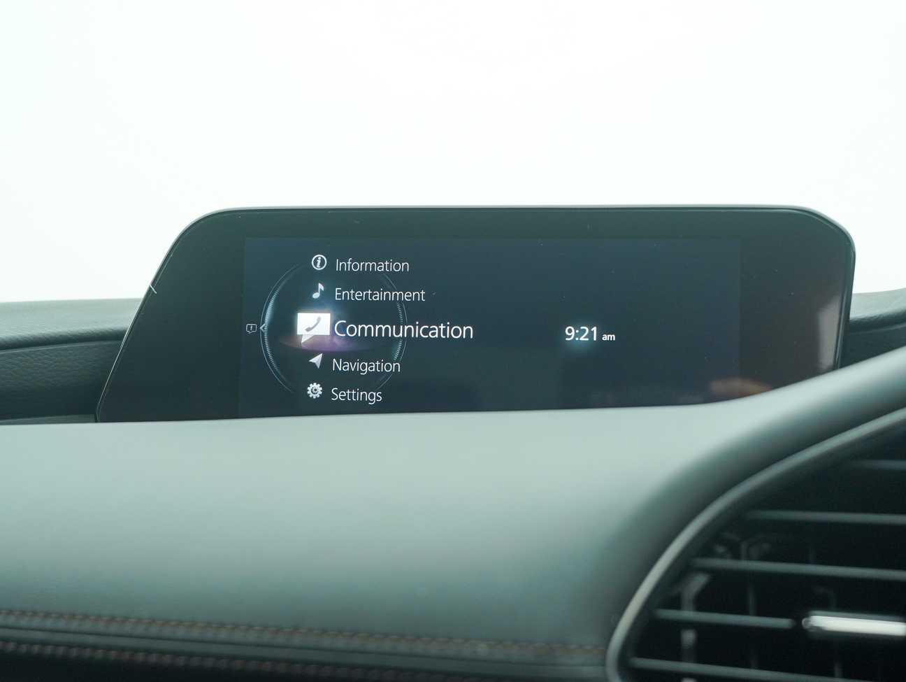 terpakai 2021 Mazda 3 SKYACTIV-G High Plus 2.0