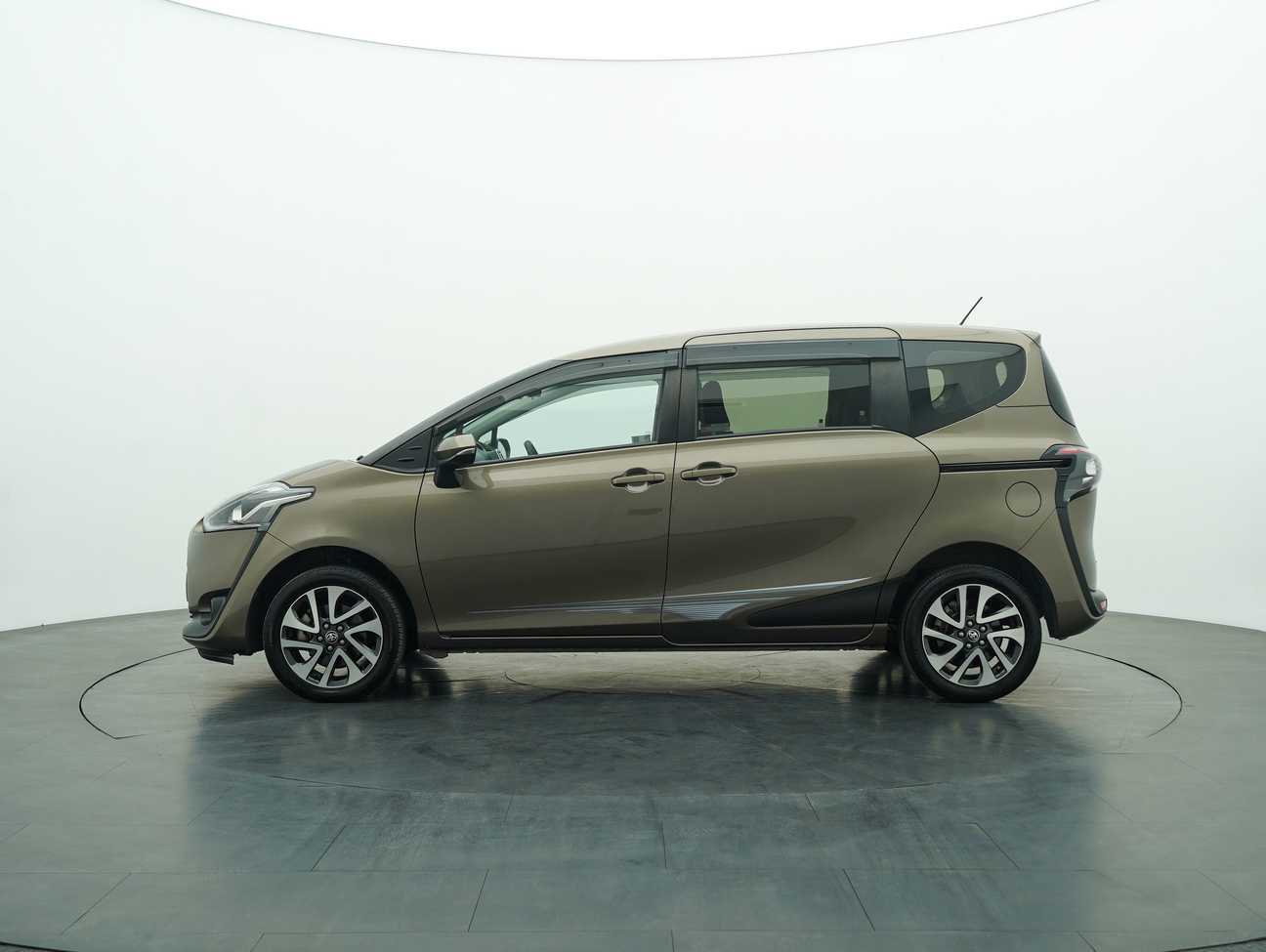 used 2017 Toyota Sienta V 1.5