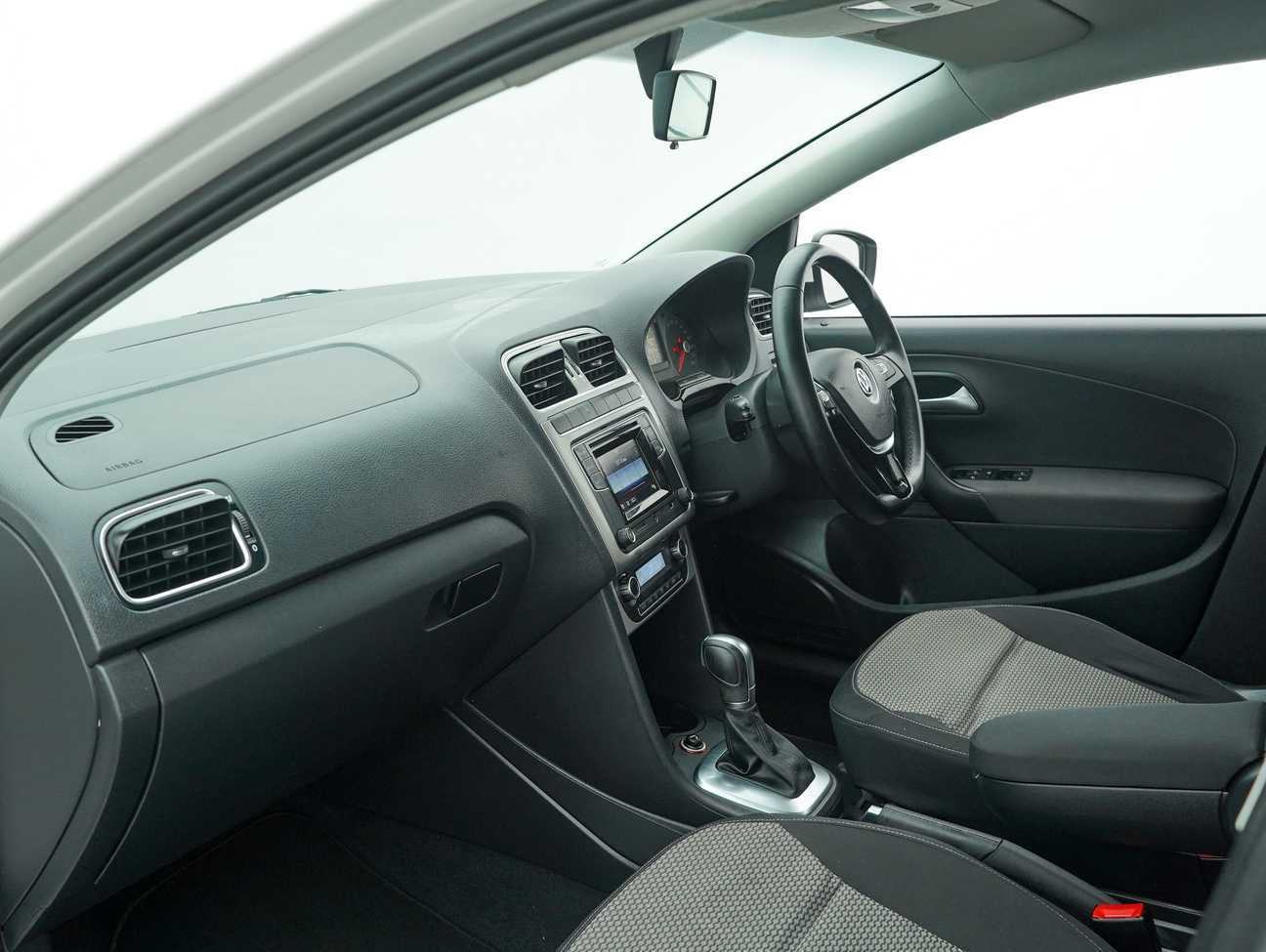 terpakai 2017 Volkswagen Polo  1.6