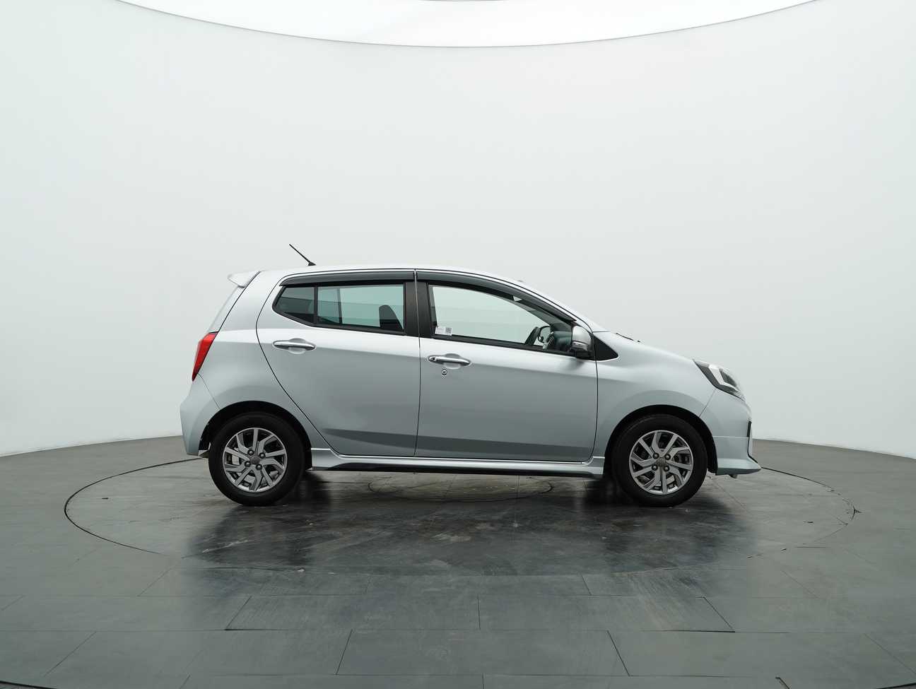 terpakai 2022 Perodua AXIA Advance 1.0