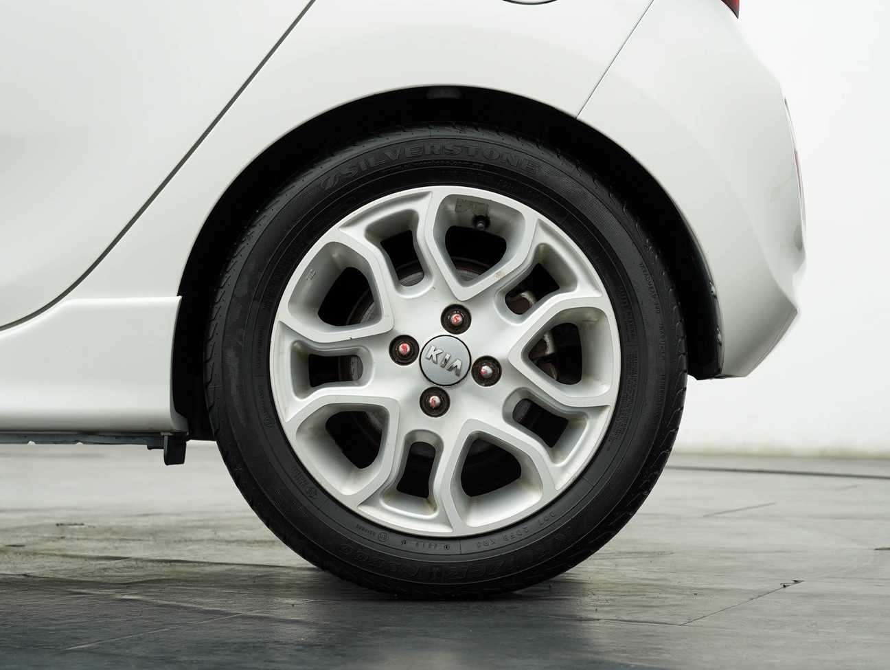 terpakai 2014 Kia Picanto  1.2