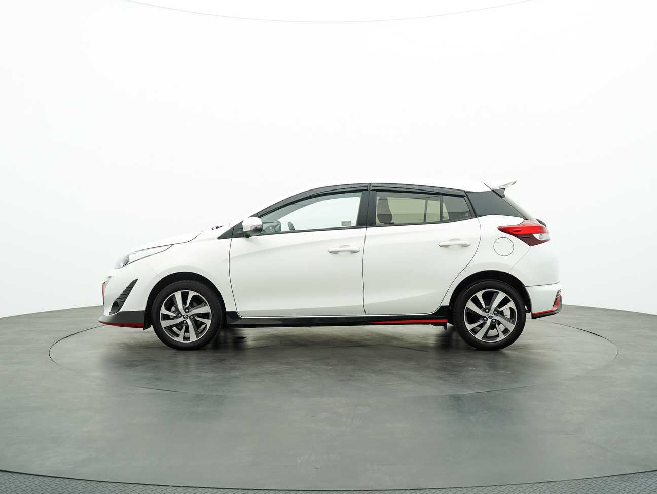 used 2019 Toyota YARIS E 1.5