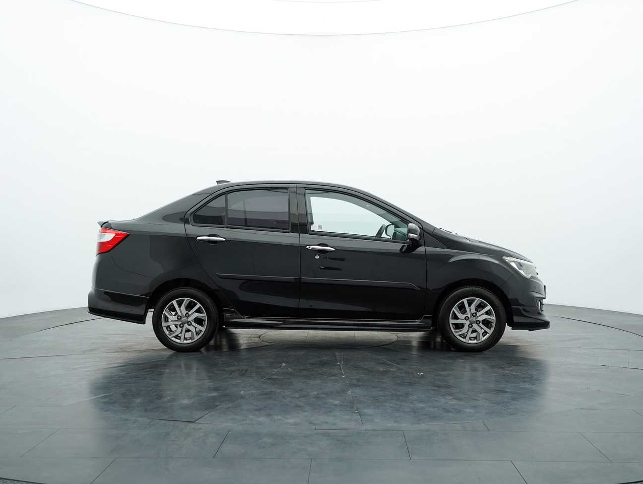 terpakai 2017 Perodua Bezza Advance 1.3