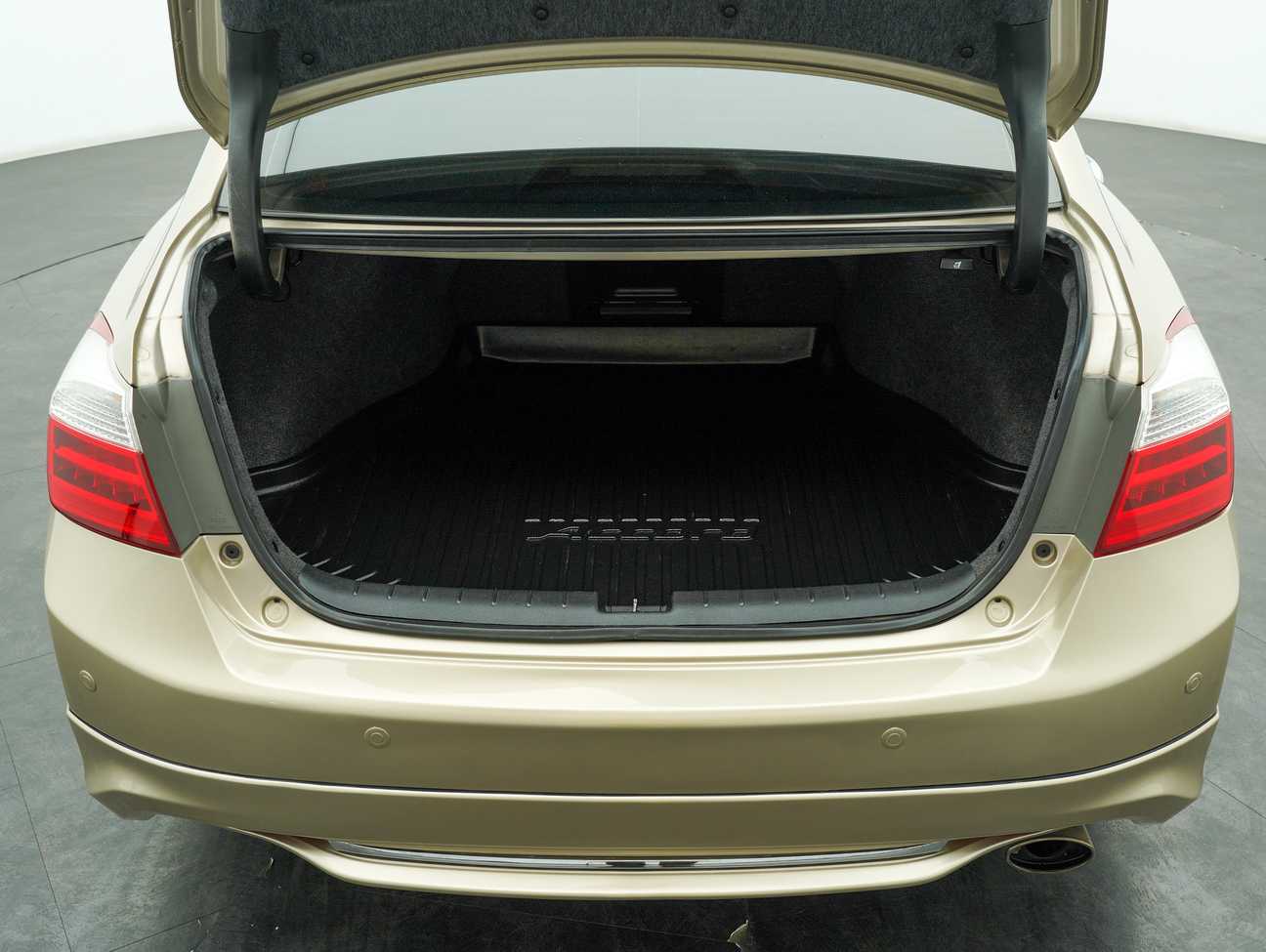 used 2014 Honda Accord VTi-L 2.4