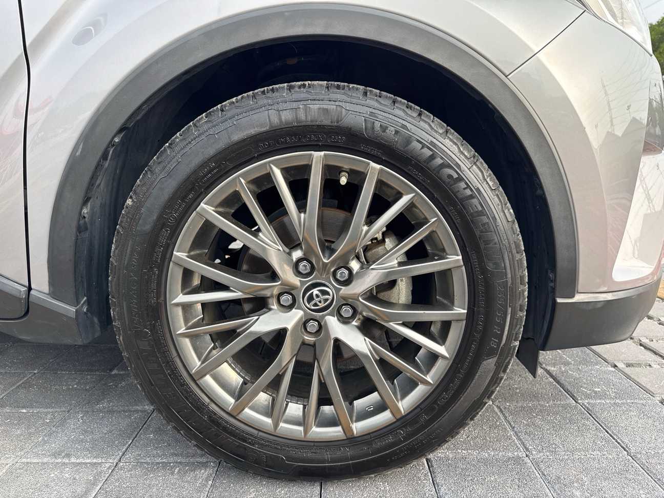 used 2018 Toyota C-HR  1.8