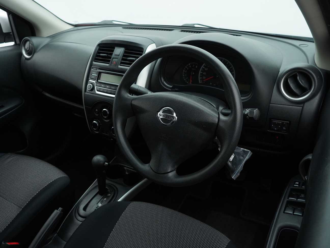 terpakai 2017 Nissan Almera E 1.5