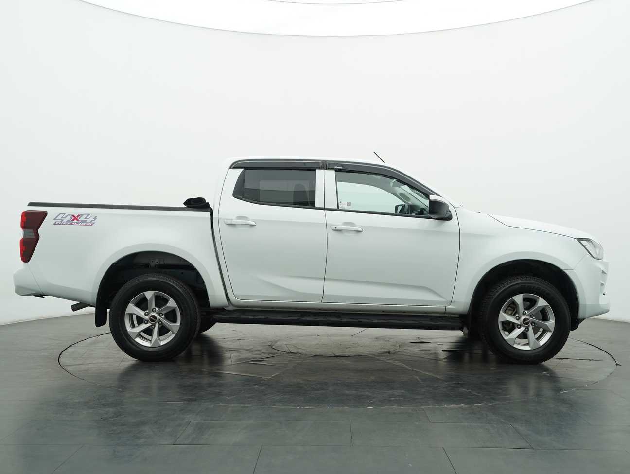used 2023 Isuzu D-Max Standard Dual Cab 1.9