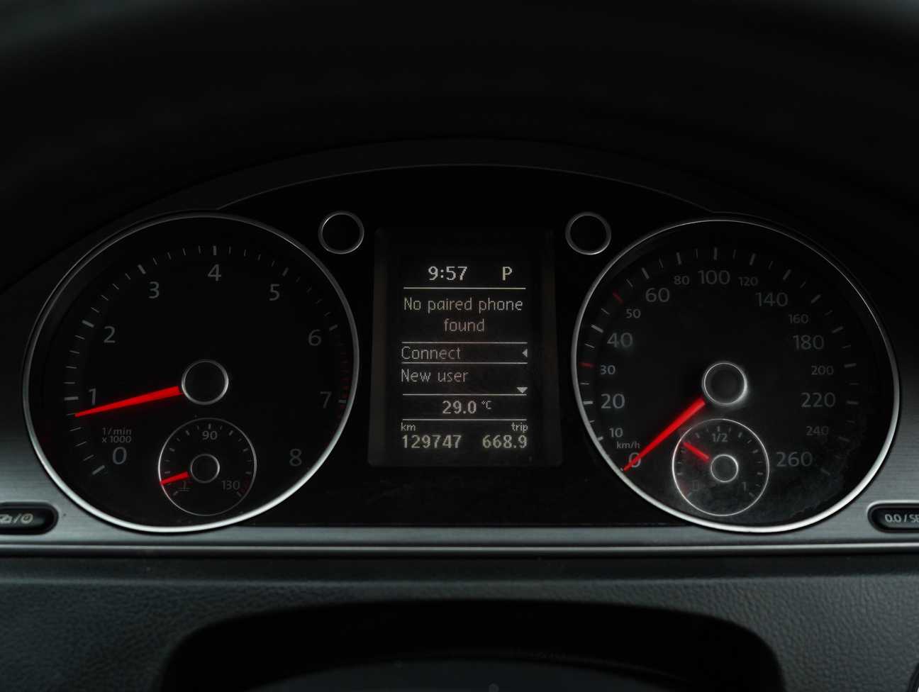 terpakai 2014 Volkswagen Passat TSI 1.8