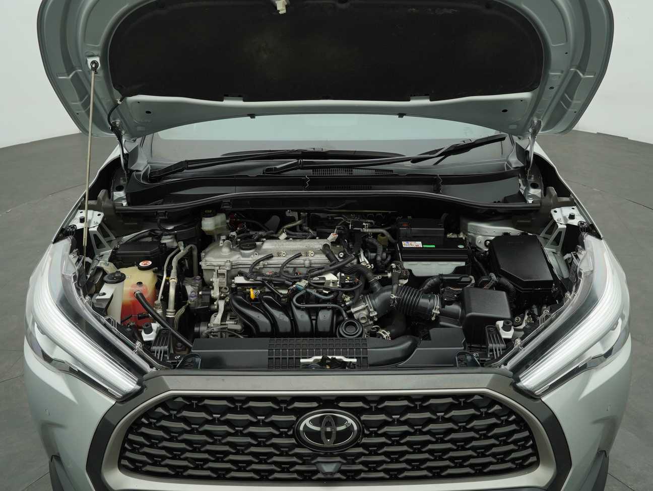 terpakai 2022 Toyota Corolla Cross V 1.8