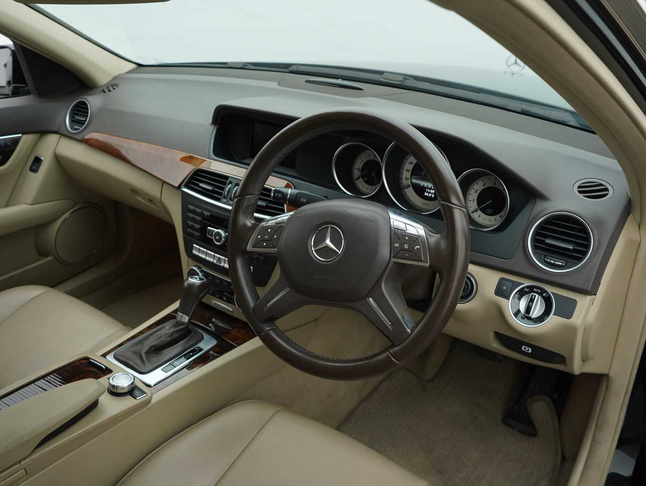 used 2013 Mercedes-Benz C200 Elegance CGI 1.8