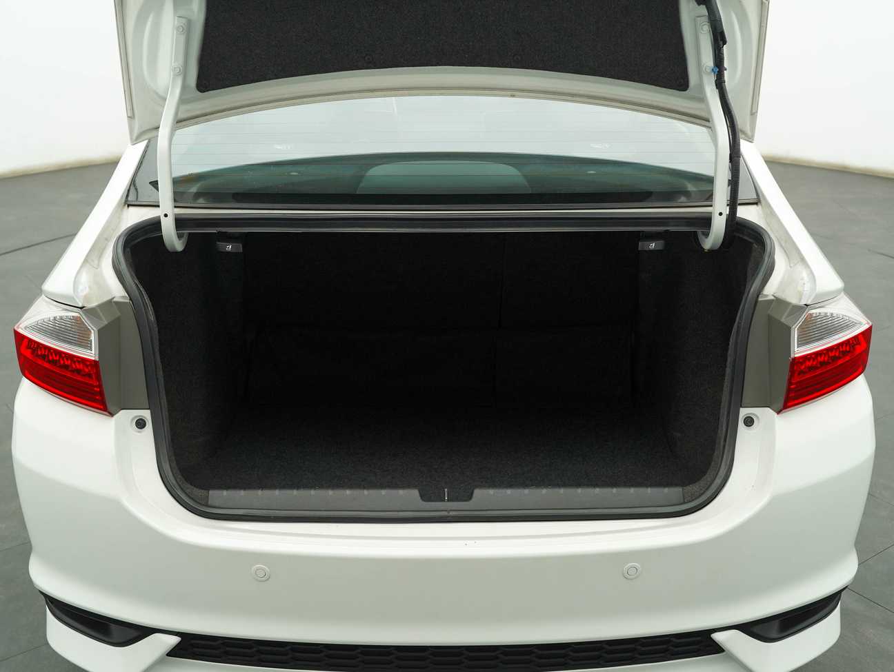 used 2018 Honda City V 1.5