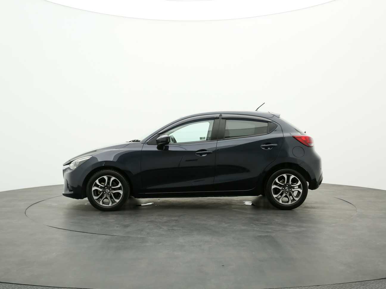 terpakai 2017 Mazda 2 HATCHBACK SKYACTIV 1.5