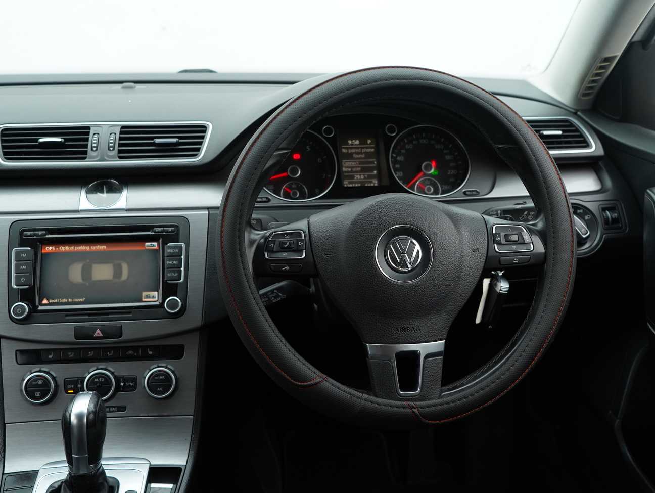 terpakai 2014 Volkswagen Passat TSI 1.8