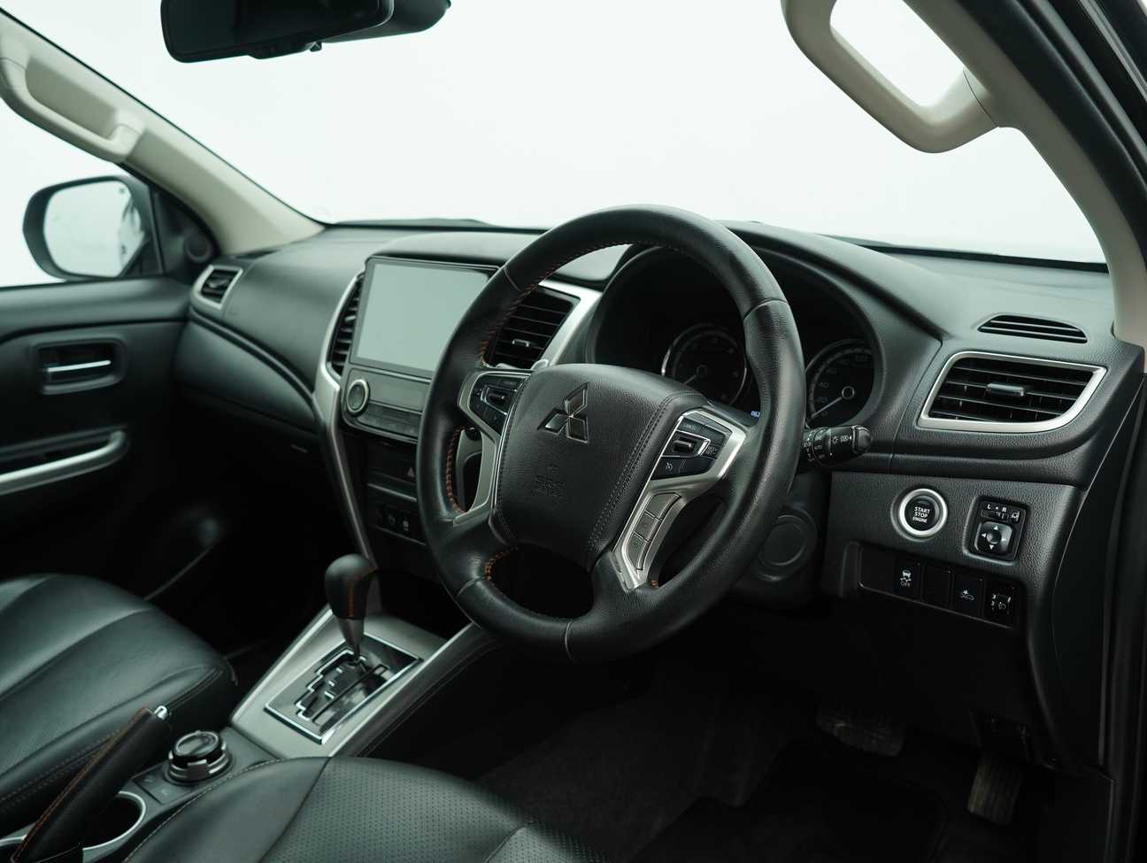 used 2023 Mitsubishi Triton VGT Athlete Dual Cab 4X4 2.4