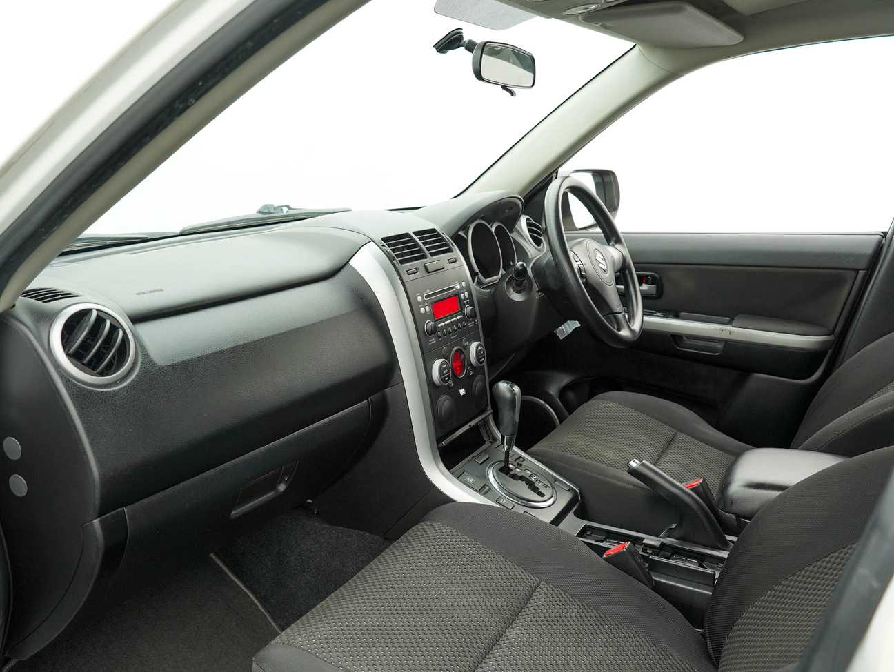 used 2010 Suzuki Grand Vitara  2.0