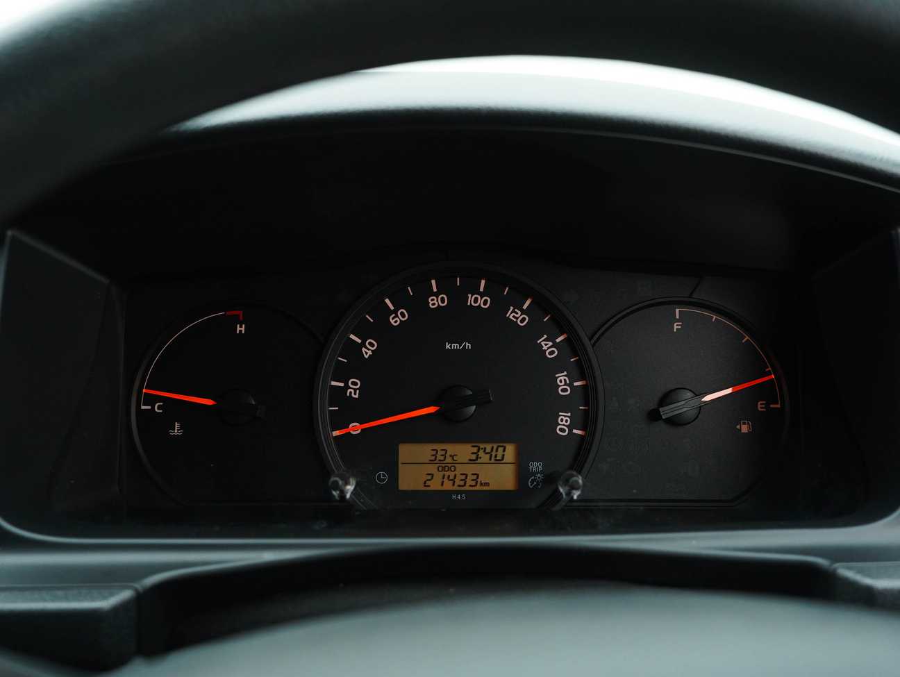 terpakai 2023 Toyota Hiace Panel 2.5