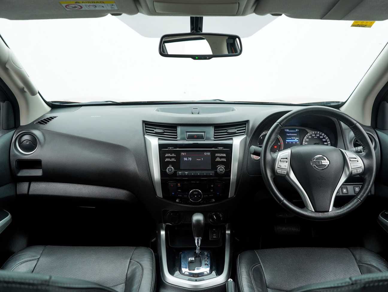 terpakai 2018 Nissan Navara NP300 VL Dual Cab 2.5