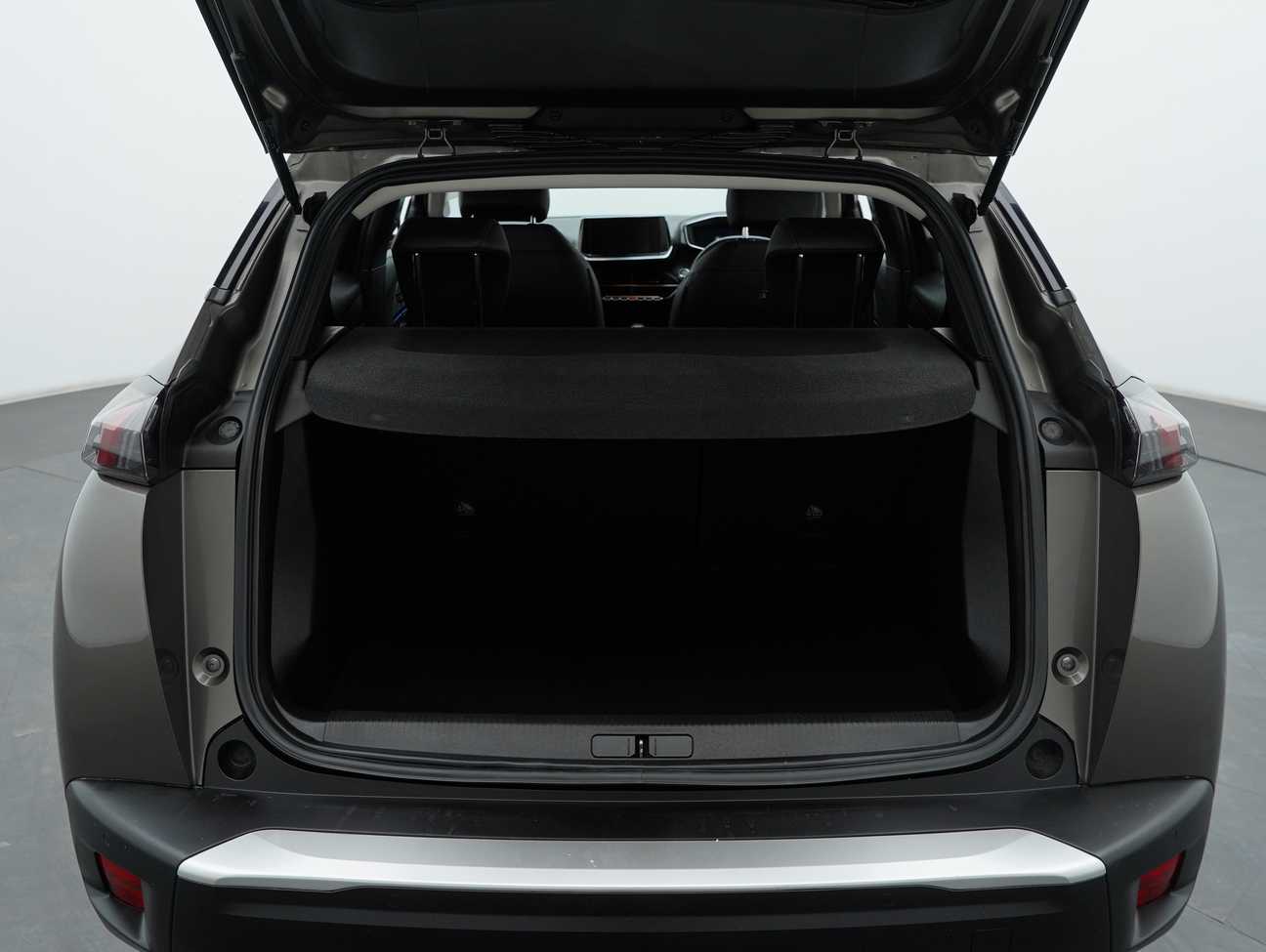 used 2022 Peugeot 2008 Allure 1.2