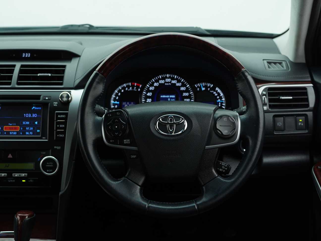 used 2014 Toyota Camry V 2.5