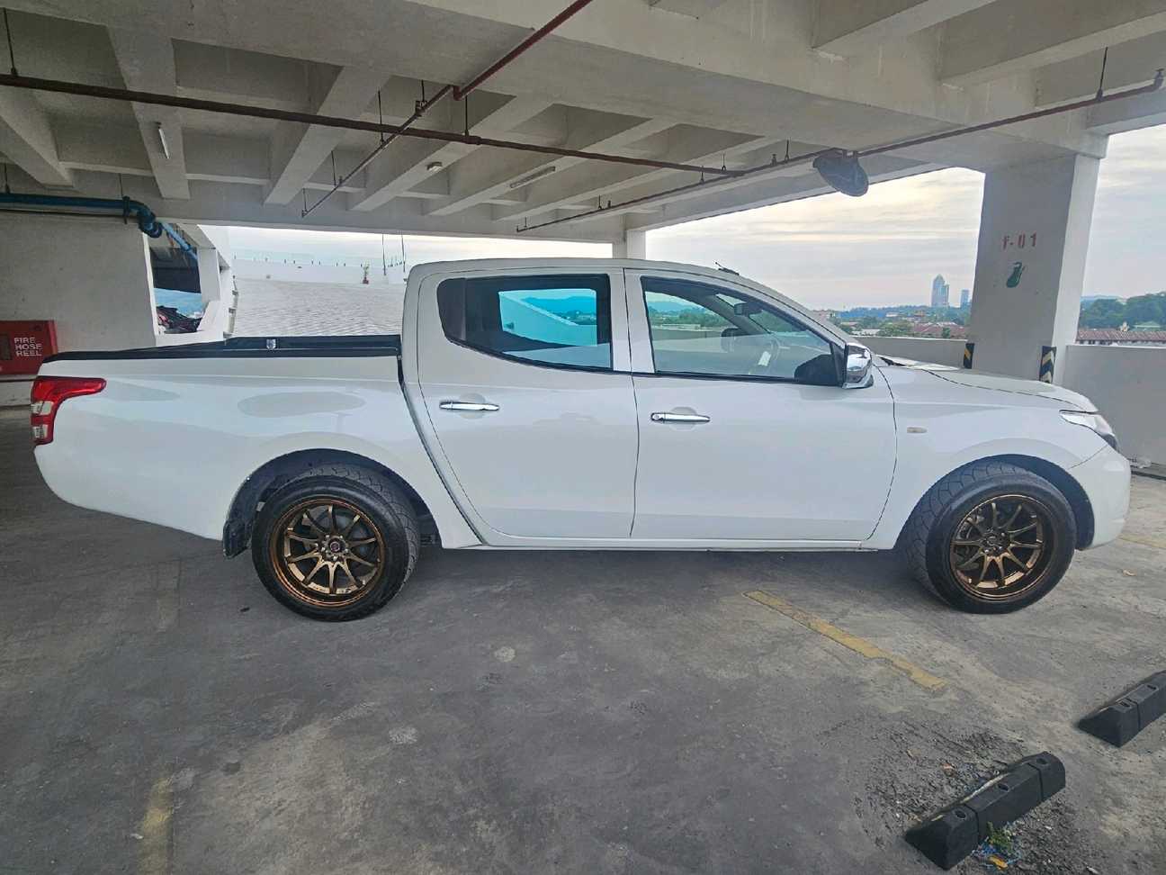 used 2016 Mitsubishi Triton Quest Dual Cab 2.5