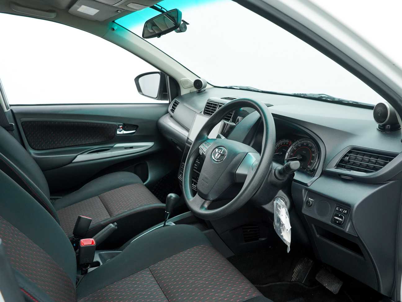 terpakai 2021 Toyota Avanza S 1.5