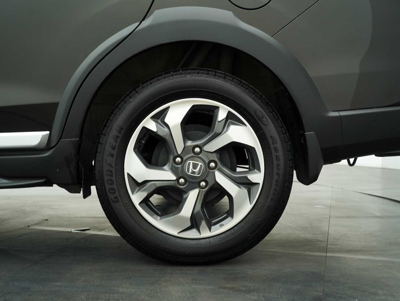 used 2018 Honda BR-V V 1.5