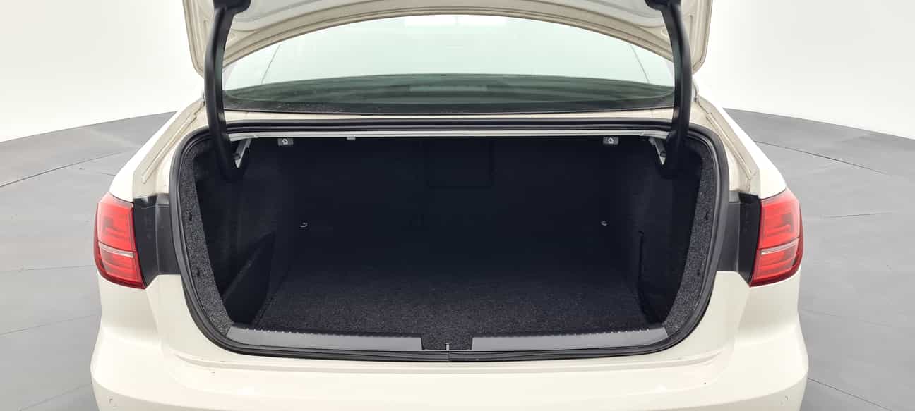 terpakai 2017 Volkswagen JETTA  1.4