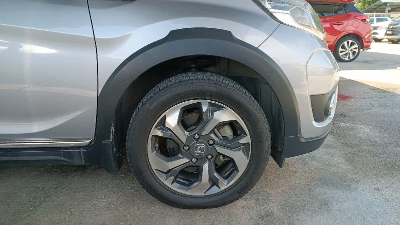 used 2019 Honda BR-V V 1.5