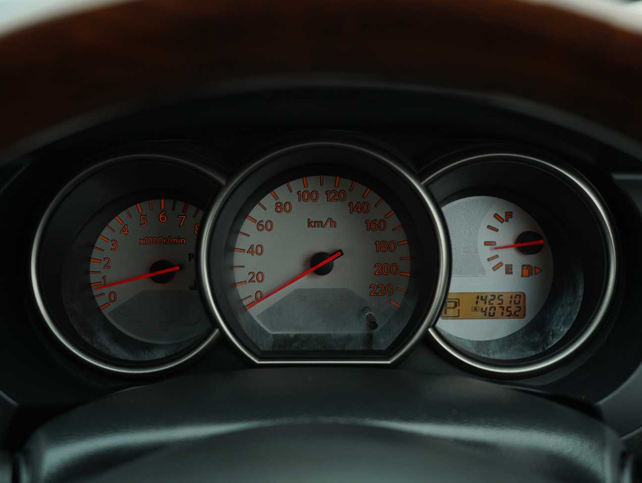 used 2013 Nissan Grand Livina CVTC Comfort 1.8