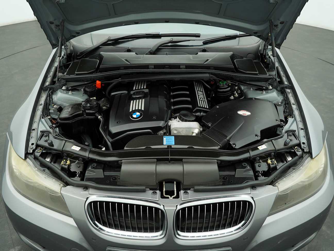 used 2010 BMW 323i  2.5